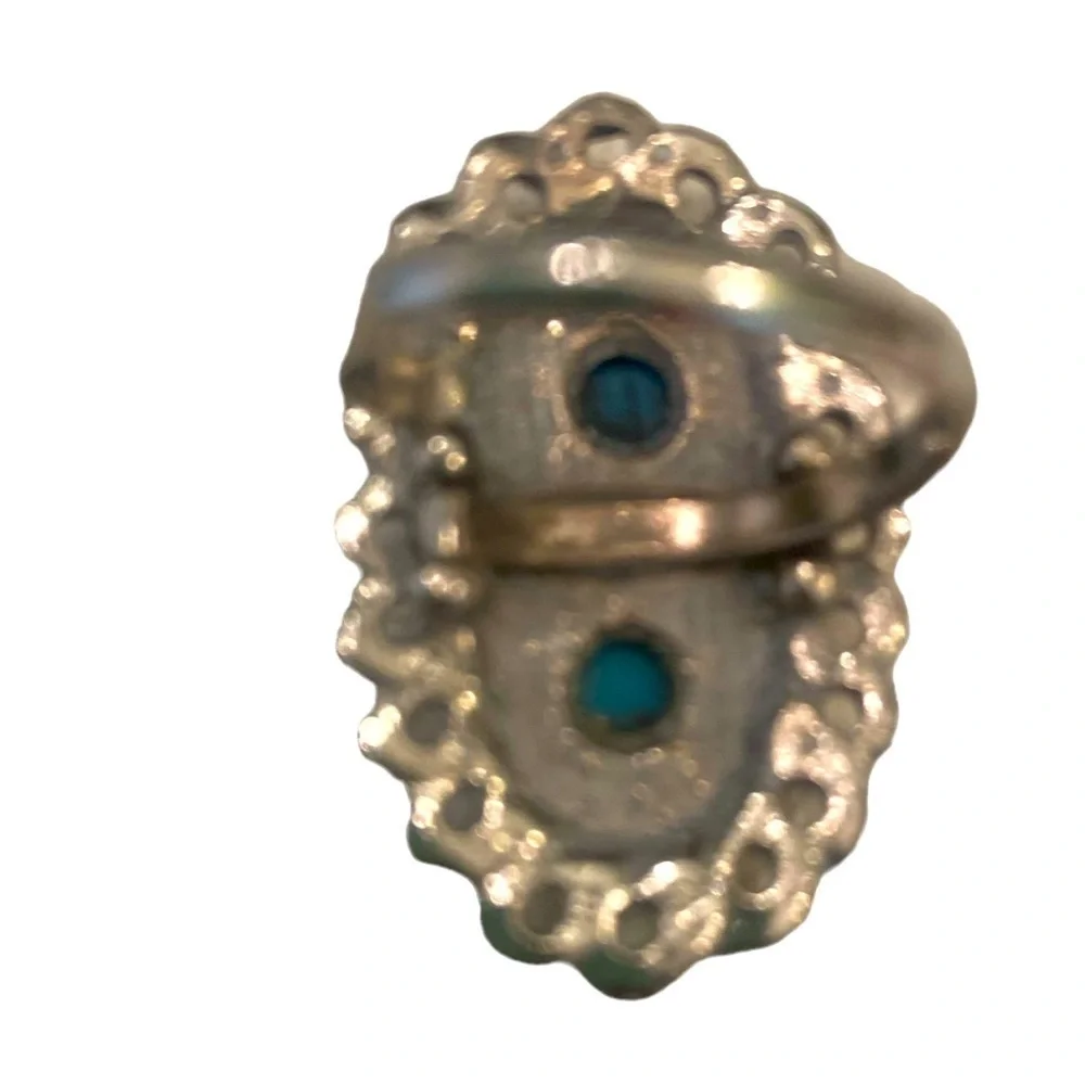 Oval faux turquoise silver tone circular & rope surround adjustable ring